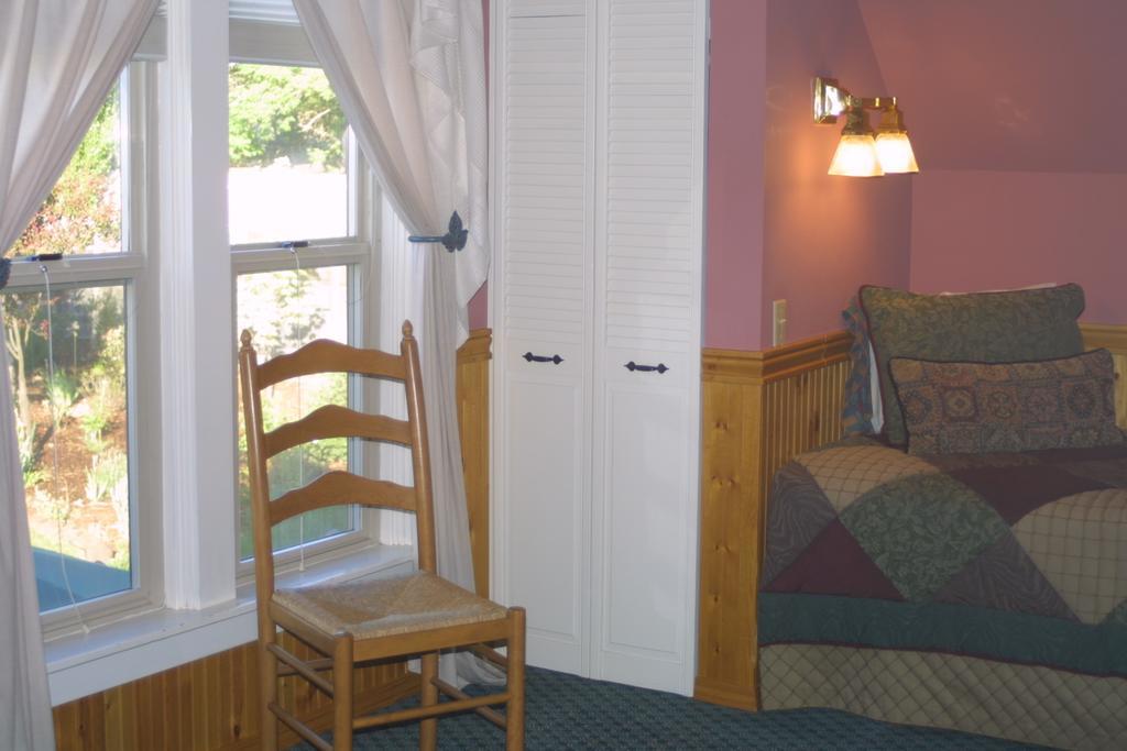 Arden Forest Inn Ashland Exterior photo
